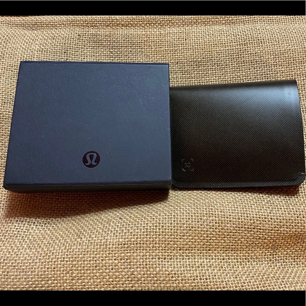NIB Lululemon More Miles Men’s Wallet